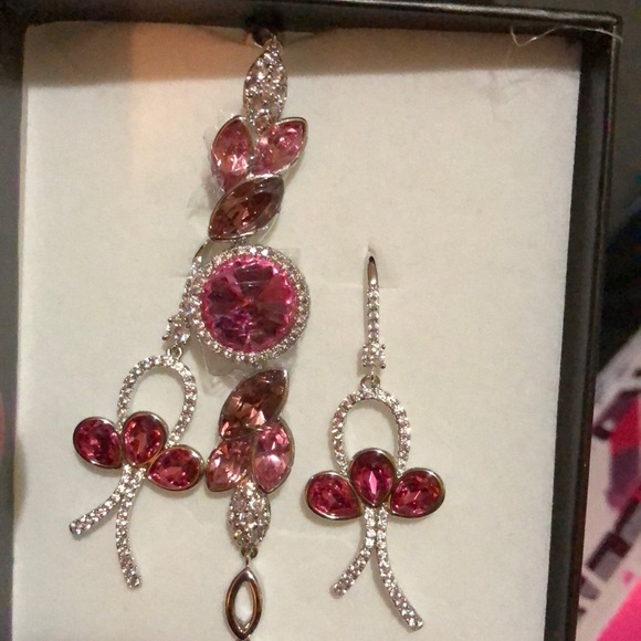 Multi color pink bracelet with matching earring - Picture 1 of 1